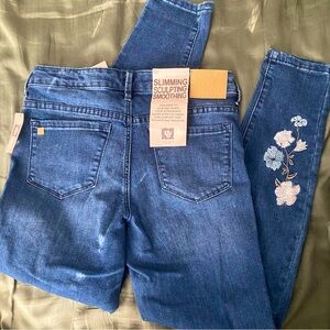 Anne Klein embroidered skinny ankle cut jeans